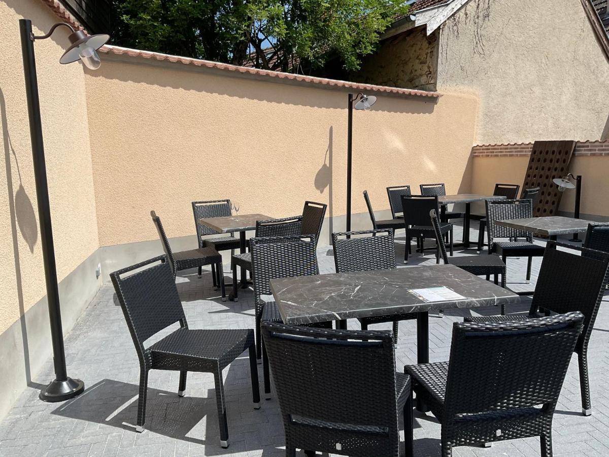 Les Loges Du Theatre Degustation Champagne Offerte Jacuzzi Sauna Jeux Velos Maison Prive 150M2 Historique 14Pers Max Emplacement Exceptionnel Et Chic, 200M De L'Avenue De Champagne, Gare, Musee, Jardins, Restaurations, Toutes Commodites Épernay Exterior foto