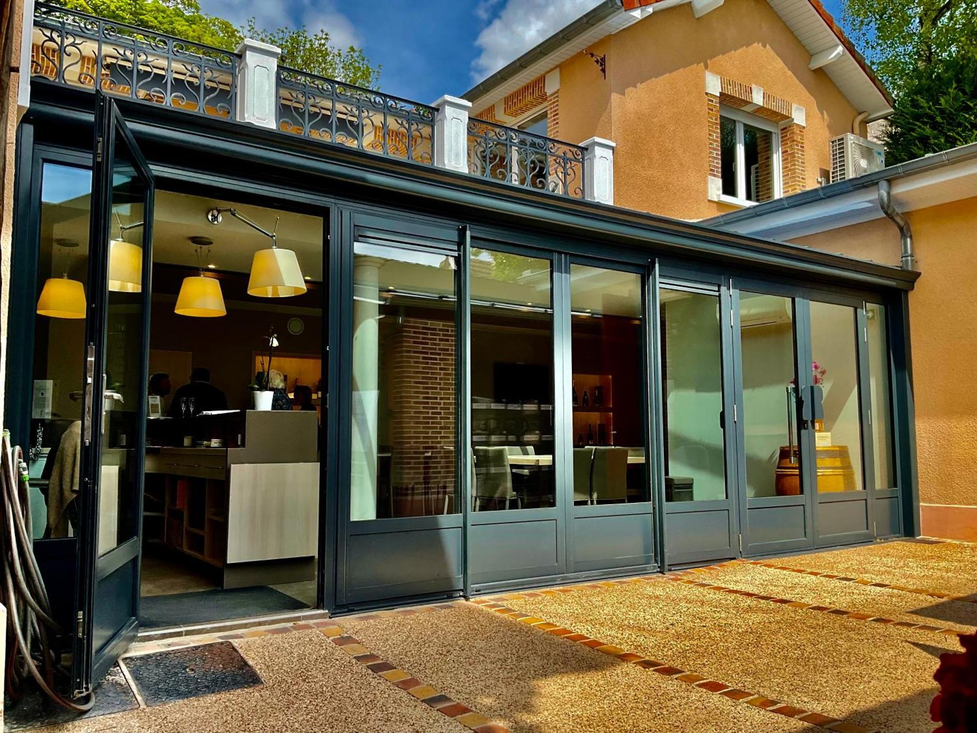 Les Loges Du Theatre Degustation Champagne Offerte Jacuzzi Sauna Jeux Velos Maison Prive 150M2 Historique 14Pers Max Emplacement Exceptionnel Et Chic, 200M De L'Avenue De Champagne, Gare, Musee, Jardins, Restaurations, Toutes Commodites Épernay Exterior foto