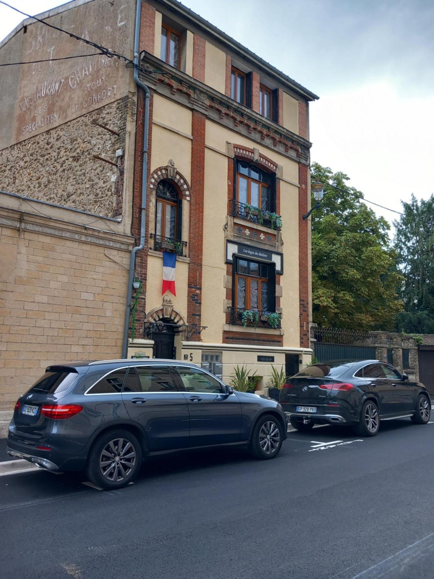 Les Loges Du Theatre Degustation Champagne Offerte Jacuzzi Sauna Jeux Velos Maison Prive 150M2 Historique 14Pers Max Emplacement Exceptionnel Et Chic, 200M De L'Avenue De Champagne, Gare, Musee, Jardins, Restaurations, Toutes Commodites Épernay Exterior foto