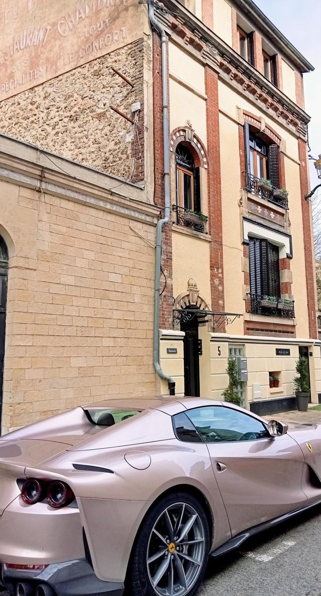 Les Loges Du Theatre Degustation Champagne Offerte Jacuzzi Sauna Jeux Velos Maison Prive 150M2 Historique 14Pers Max Emplacement Exceptionnel Et Chic, 200M De L'Avenue De Champagne, Gare, Musee, Jardins, Restaurations, Toutes Commodites Épernay Exterior foto