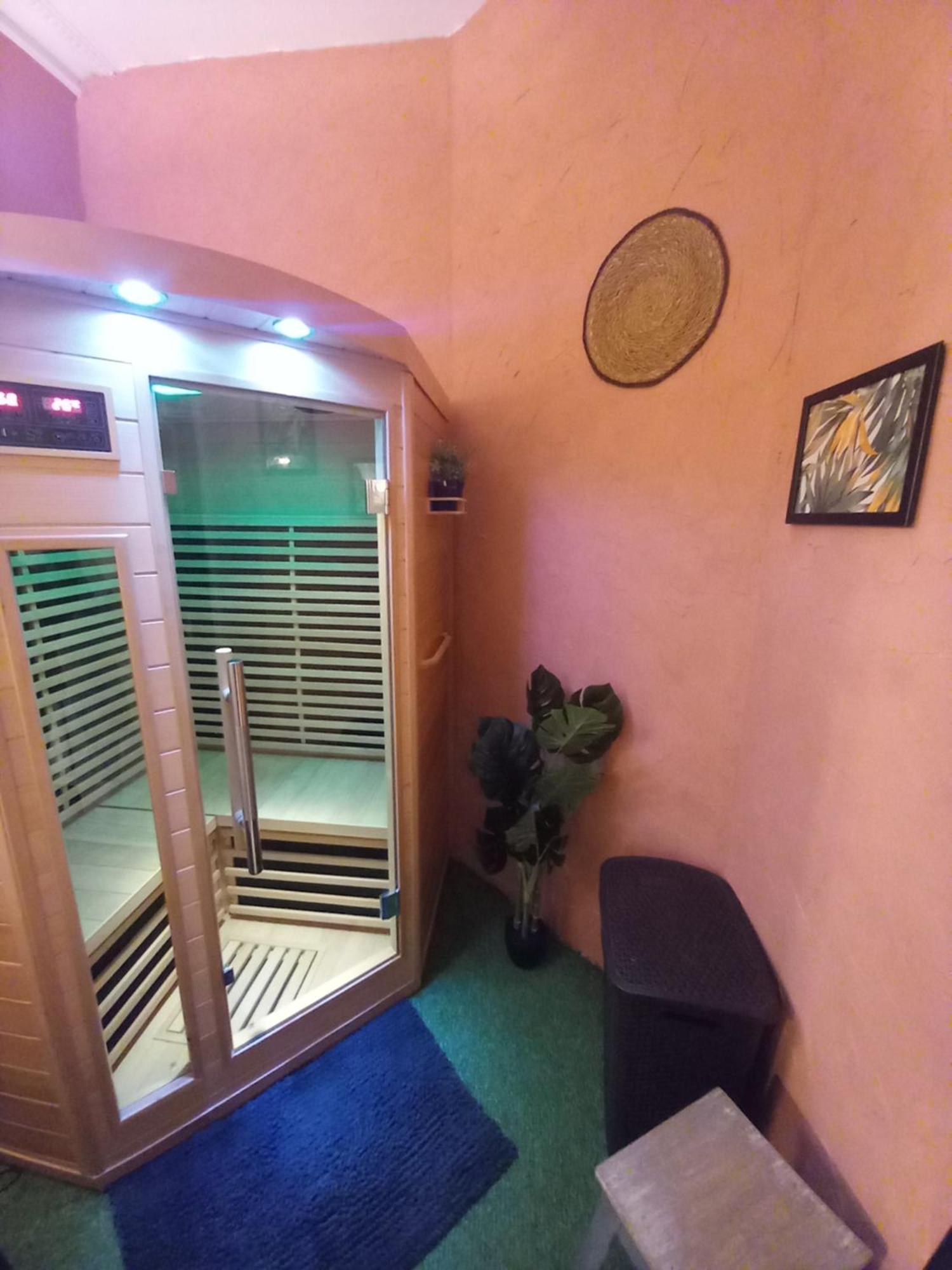 Les Loges Du Theatre Degustation Champagne Offerte Jacuzzi Sauna Jeux Velos Maison Prive 150M2 Historique 14Pers Max Emplacement Exceptionnel Et Chic, 200M De L'Avenue De Champagne, Gare, Musee, Jardins, Restaurations, Toutes Commodites Épernay Exterior foto